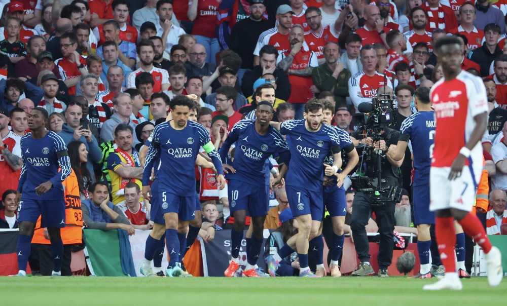 梅西领衔迈阿密国际冲击MLS冠军！温哥华白帽决赛遭遇强敌（梅西率迈阿密国际冲击MLS桂冠，温哥华白帽决赛硬碰强敌）