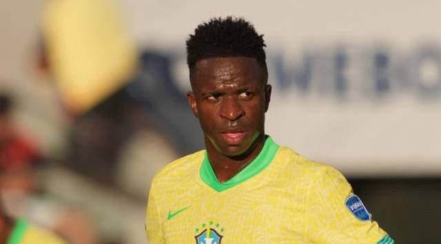 佩莱格里尼：伊斯科理应得到续约，安东尼并非故意踢到对方面部（佩莱格里尼：伊斯科配得上新合同，安东尼并非有意踢中对方面部）