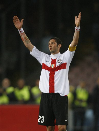 德媒：如果诺伊尔续约留队，拜仁希望明夏2000万欧出售努贝尔（德媒称：若诺伊尔续约留队，拜仁计划明夏以2000万欧出售努贝尔）