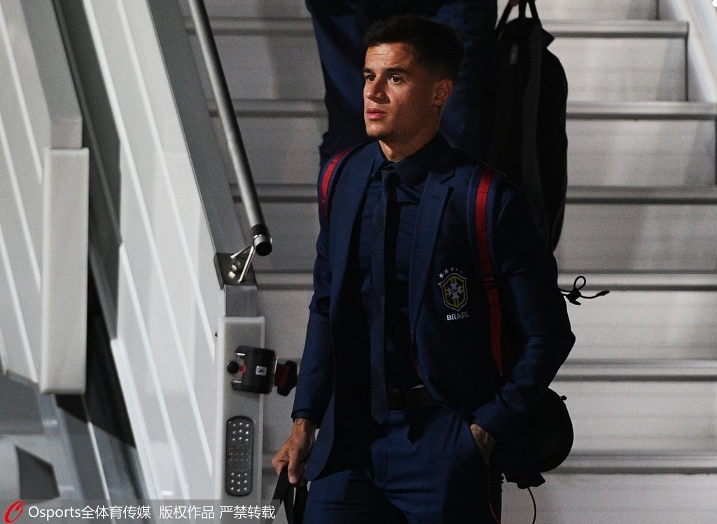 队中核心主动降薪续约，球迷盛赞忠诚