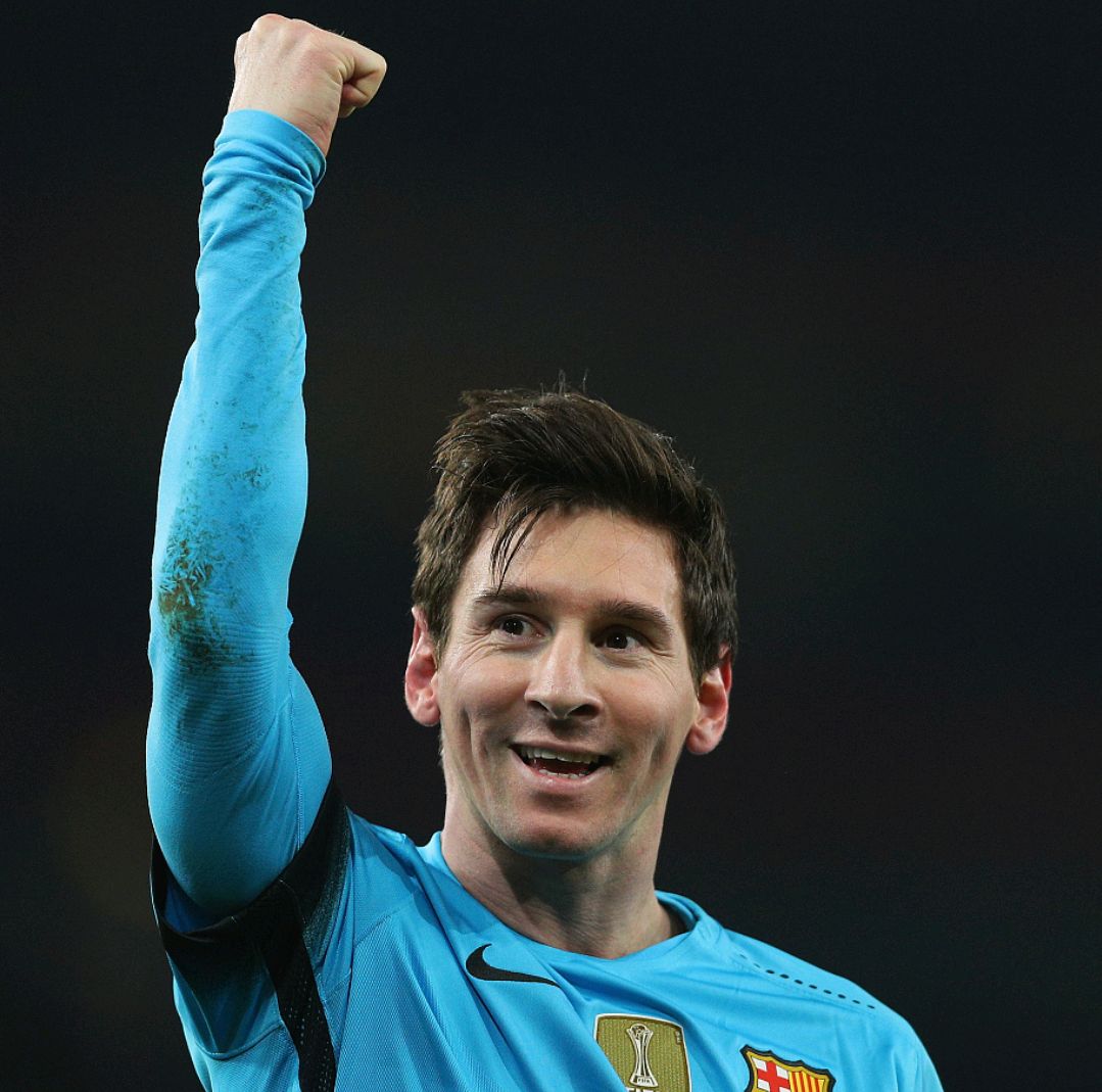 中超：上海海港主场4-1大胜深圳（中超：上海海港主场4比1完胜深圳队）