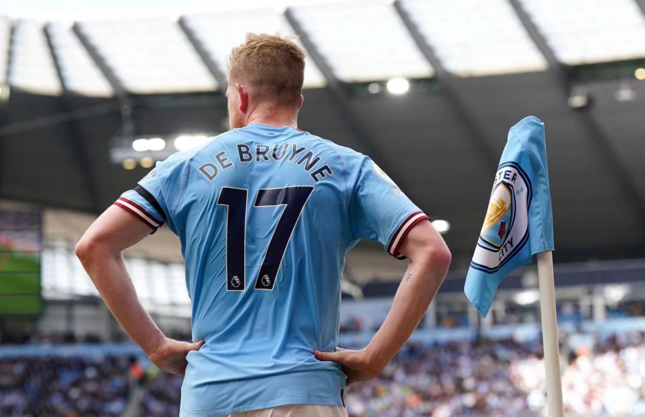 女排世联赛最佳阵容：7人名单揭晓！意大利包揽四席、自由人拿MVP（女排世联赛最佳阵容出炉：七人名单公布，意大利揽四席，自由人当选MVP）