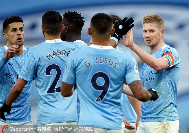 五星吐槽中足联颁奖会：简陋敷衍，还不如有些公司的年会现场（中足联颁奖礼遭五颗星差评：寒酸敷衍，比不过不少公司的年会）